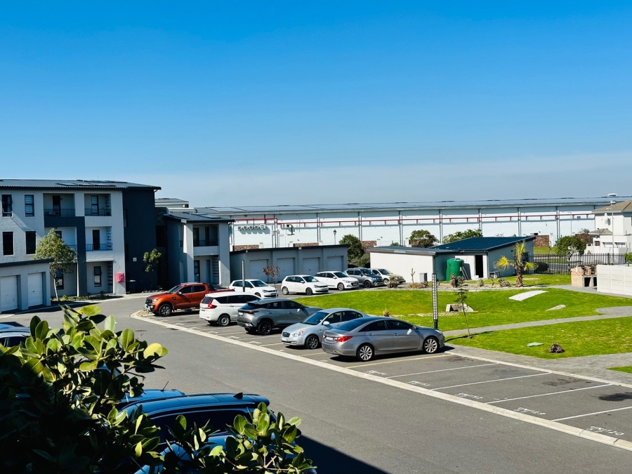 2 Bedroom Property for Sale in Parklands North Western Cape